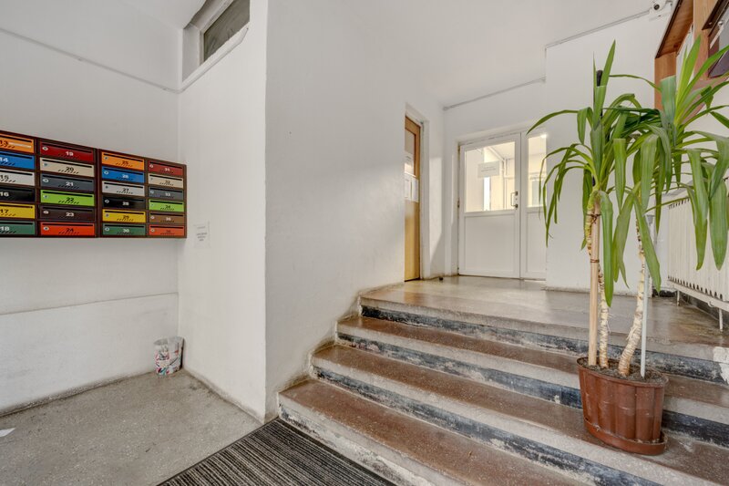 Vitan Mall  - decomandat - centrala termica - bloc reabilitat